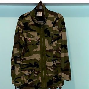 Form fitting CAMO jacket!! 🧥